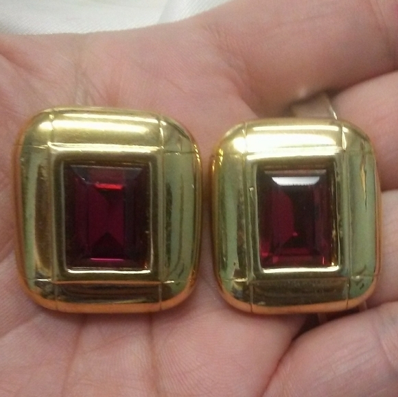 Statement Swarovski crystal VTG Cranberry Red Earrings - Picture 7 of 8